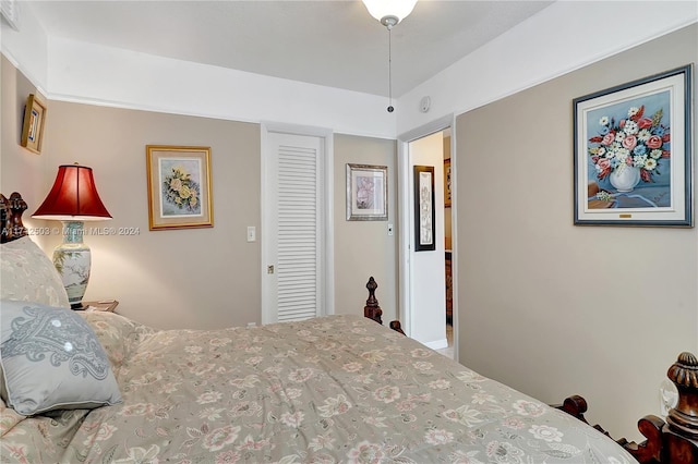 bedroom featuring a closet