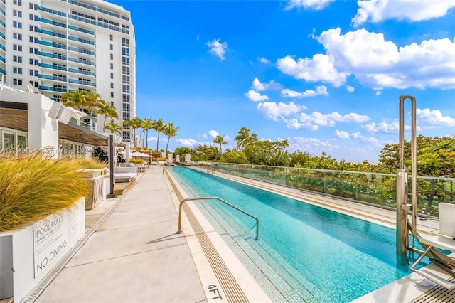 view of swimming pool