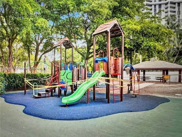 2000 Towerside Ter Unit 905, Miami, FL 33138 - view of community jungle gym
