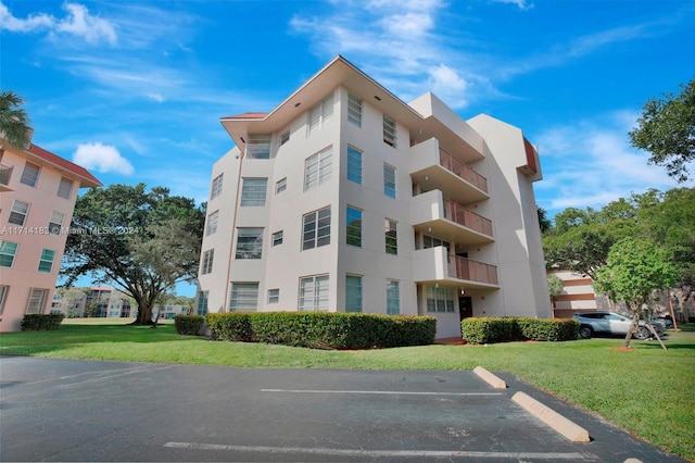 view of building exterior