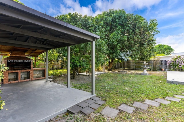 view of yard with a patio