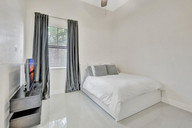 bedroom featuring ceiling fan