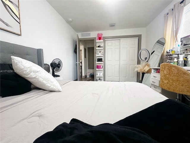 bedroom featuring a closet