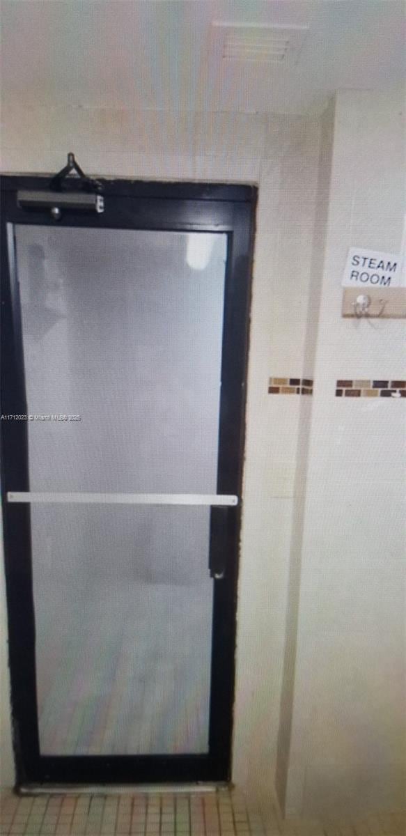 1980 S Ocean Dr Unit 9M, Hallandale Beach, FL 33009 - view of interior details