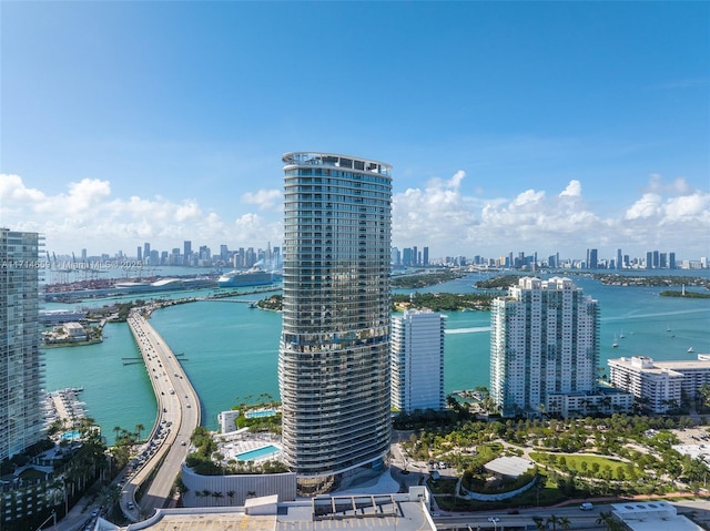 bird's eye view with a water view