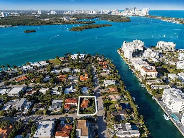 bird's eye view featuring a water view