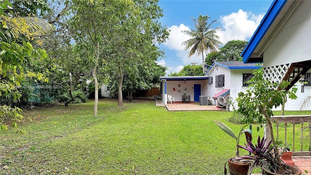 view of yard featuring cooling unit