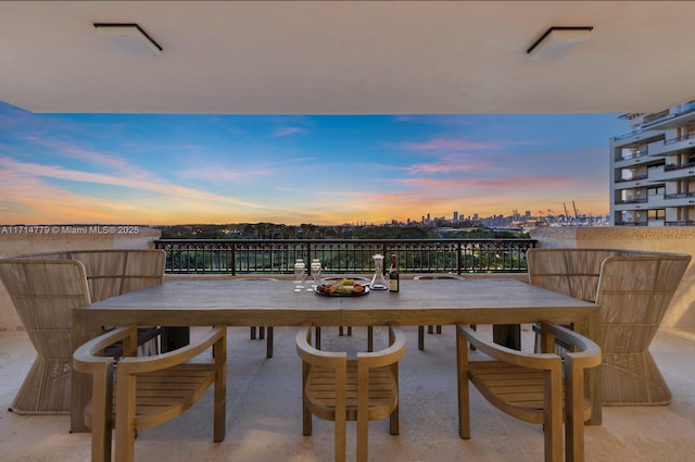 balcony with outdoor dining space