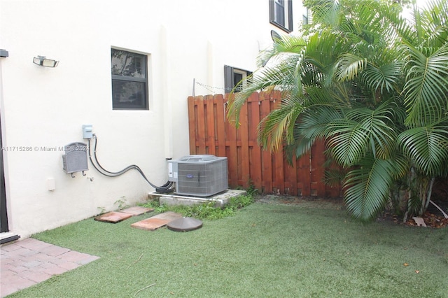 view of yard with cooling unit