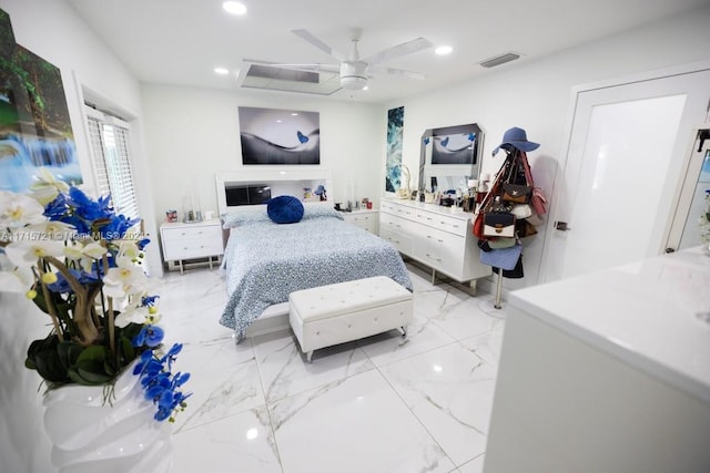 bedroom with ceiling fan