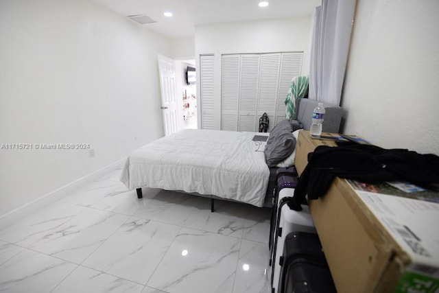 bedroom featuring a closet