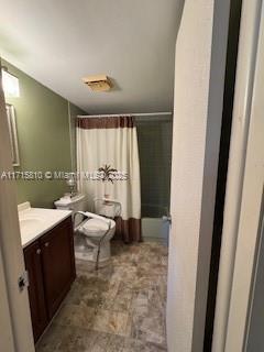 7500 NW 5th Pl Unit 103, Margate, FL 33063 - bathroom with vanity and a shower with curtain