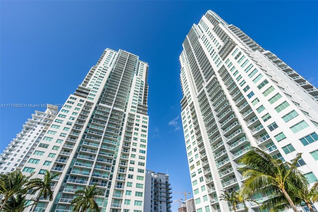 253 NE 2nd St Unit 413, Miami, FL 33132 - photo 32