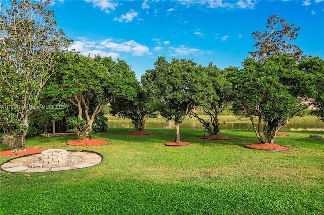 view of yard with a water view