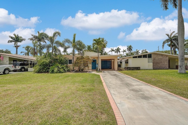 single story home featuring a front yard