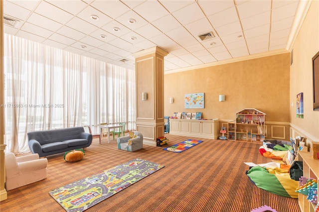 playroom with carpet