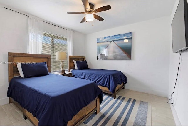 bedroom with ceiling fan