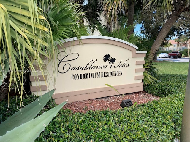 view of community / neighborhood sign