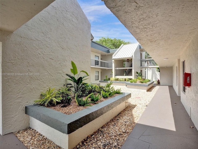 245 SE 10th St Unit 4B, Deerfield Beach, FL 33441 - view of patio / terrace