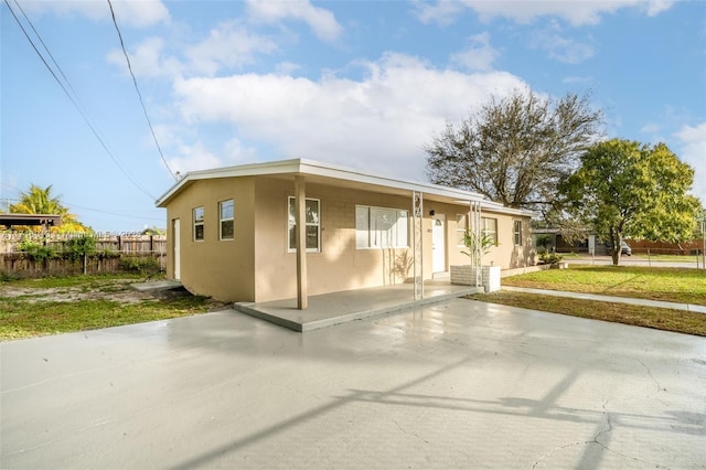 view of front of house featuring a patio area