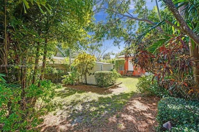 view of yard featuring fence