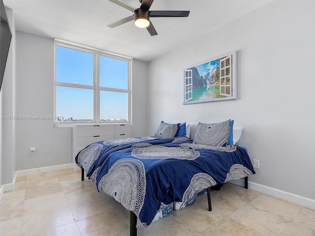 bedroom with ceiling fan