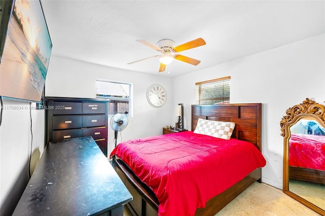 bedroom with ceiling fan