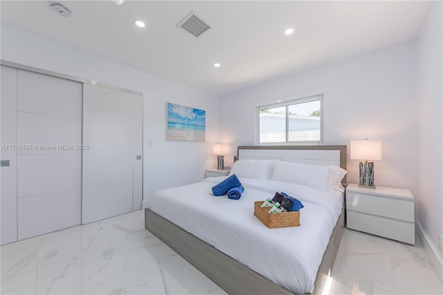 bedroom featuring a closet