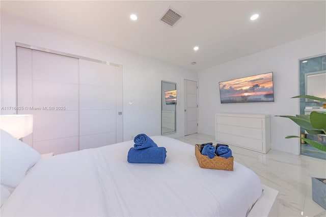 bedroom featuring a closet