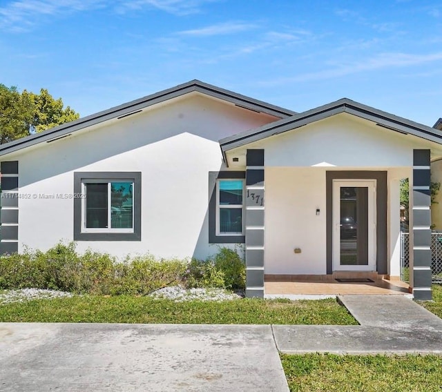 view of front of property with stucco siding