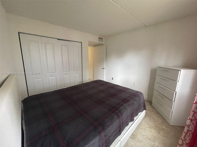 unfurnished bedroom featuring a closet