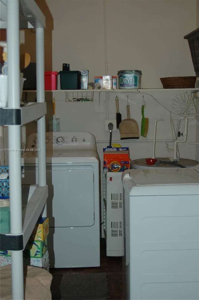 4723 NW 44th St, Tamarac, FL 33319 - laundry room with laundry area and washing machine and dryer