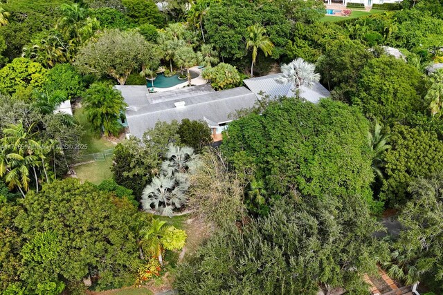 Listing photo 3 for 6065 SW 133rd St, Pinecrest FL 33156