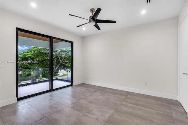 empty room with ceiling fan