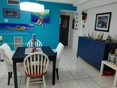 dining room with light tile patterned floors