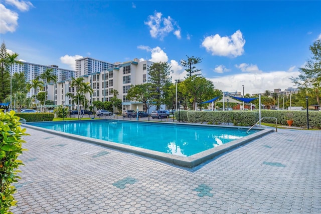 view of swimming pool