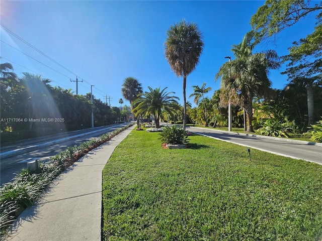 18051 Biscayne Blvd Unit 1204, Aventura, FL 33160 - view of asphalt road featuring sidewalks and street lighting