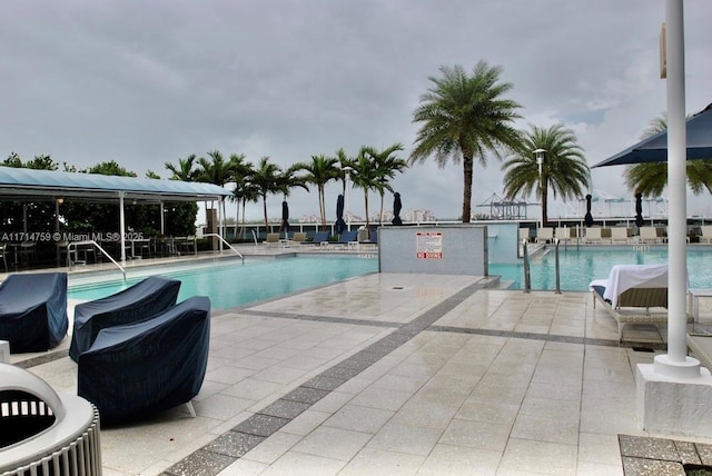 400 Alton Rd Unit 509, Miami Beach, FL 33139 - view of community pool