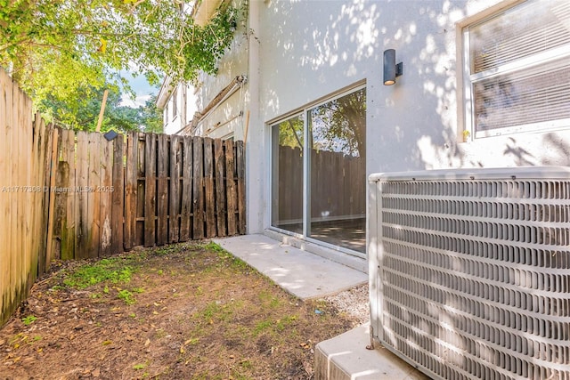 view of yard featuring central AC unit