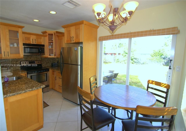 Listing photo 3 for 4557 Poinciana St, Lauderdale By The Sea FL 33308