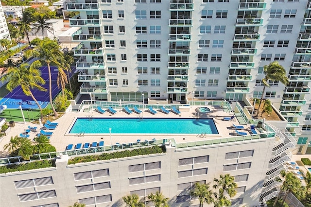 view of swimming pool