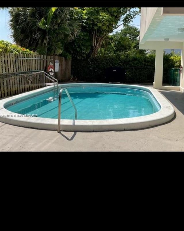1020 94th St Unit 203, Bay Harbor Islands, FL 33154 - view of pool