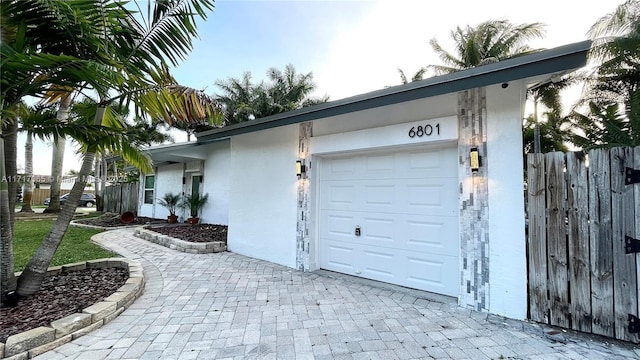 view of front facade with a garage