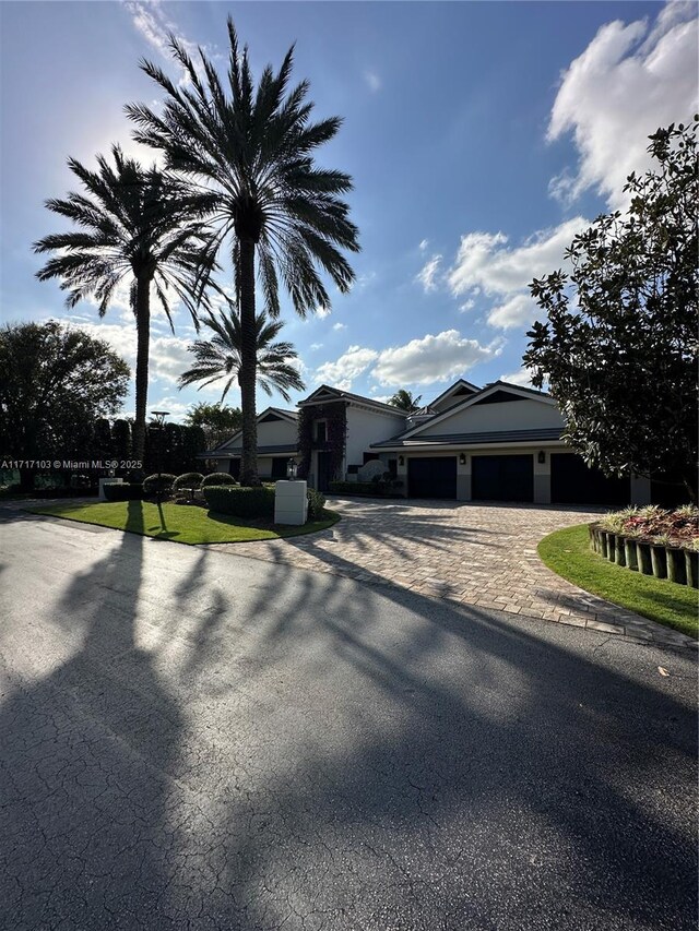 view of front of property featuring a garage