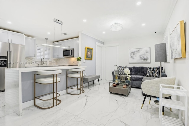 2550 SW 68th Ave, Miami, FL 33155 - living room with sink