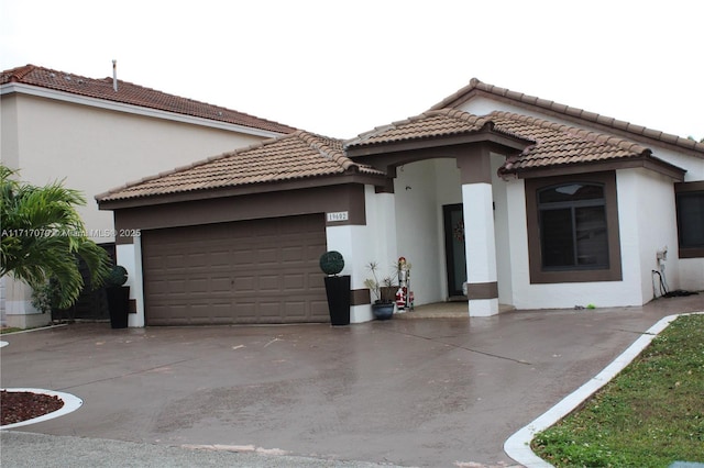 view of front of house with a garage