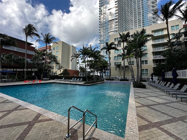 view of swimming pool