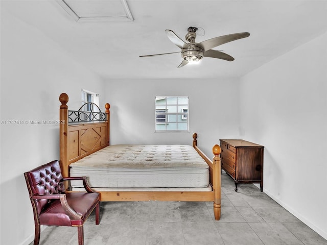 bedroom with ceiling fan