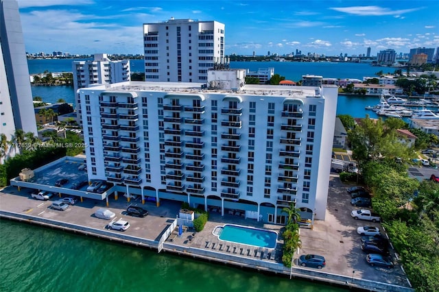 bird's eye view featuring a water view