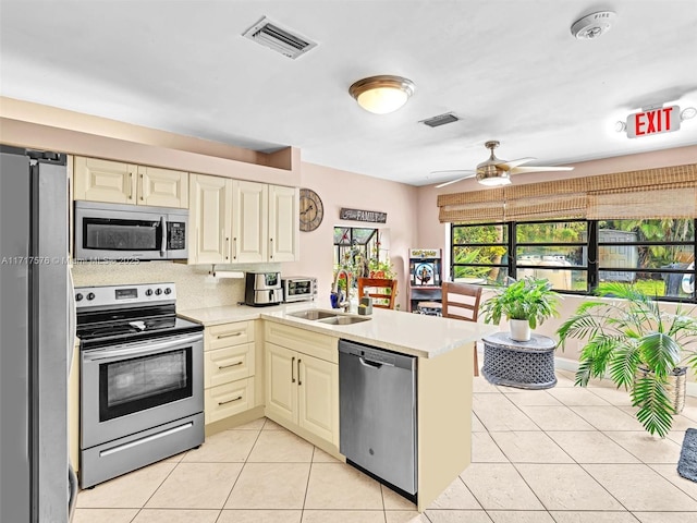 3501 N 30th Ter, Hollywood, FL 33021 - photo 18
